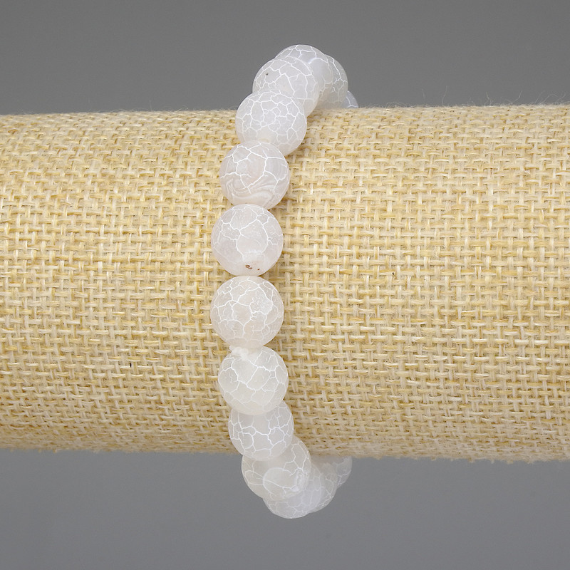 Bransoletka z białego agatu mroźnego, gładkie kuleczki o średnicy 10 mm, długość 18 cm, na elastycznej gumce