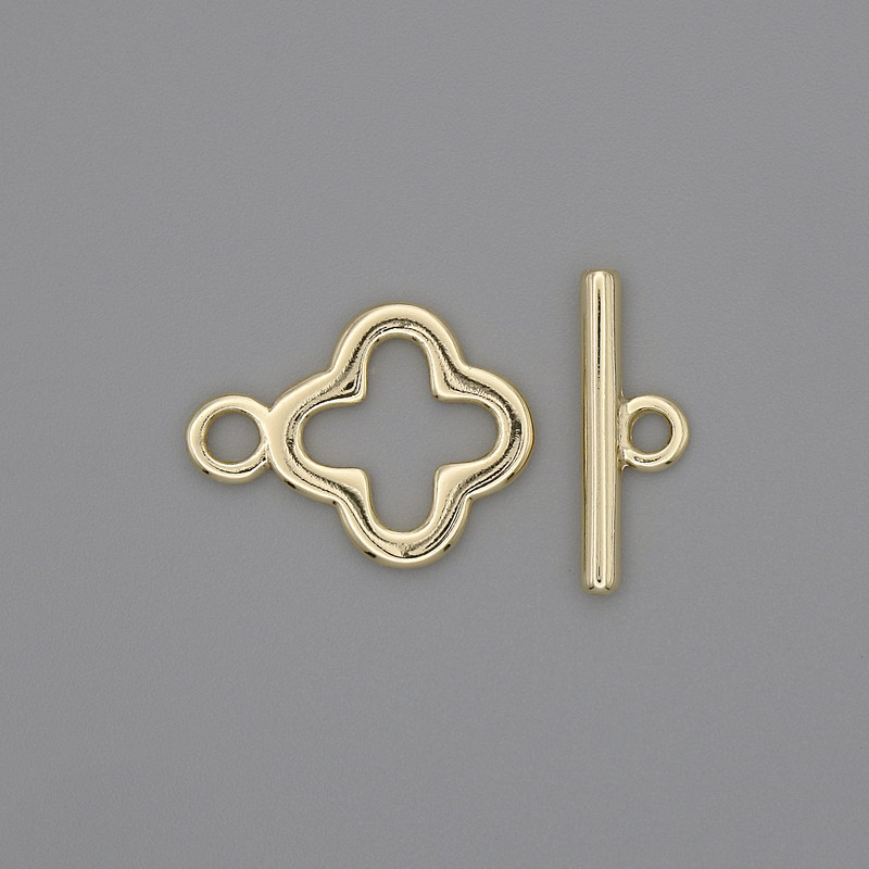 Zapięcie toggle w formie czterolistnej koniczyny, wymiary 17×2 mm ±, średnica 14 mm ±, średnica otworu 10 mm ±, złoty kolor metalu