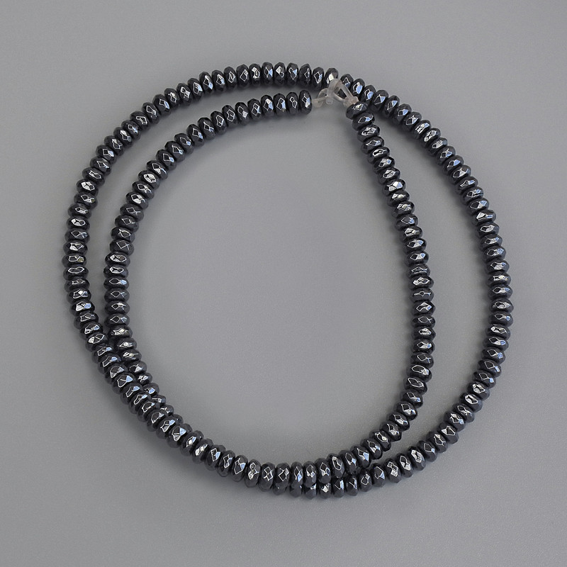 Koraliki hematytu fasetowane w kształcie rondla 4×2 mm na żyłce, długość 39 cm+