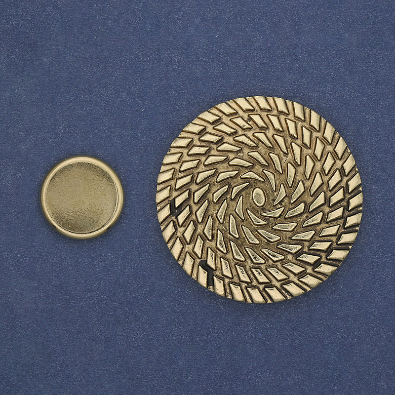 Broszka na magnesie Akcent 40 mm +- złoty metal