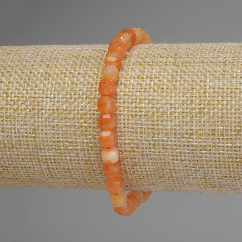 Bransoletka z nefrytu Mashan, fasetowany sześcian, wymiar 5×5 mm, długość 18 cm, elastyczna