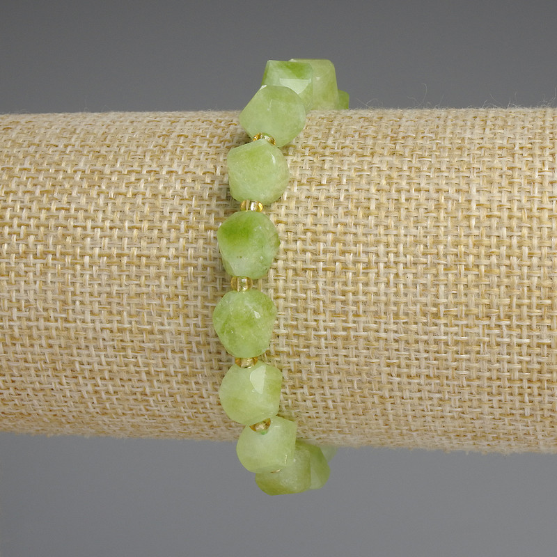Bransoletka z chryzolitą i oliwinem, romby szlifowane 9×8 mm, biser 3 mm, długość 18 cm, elastyczna
