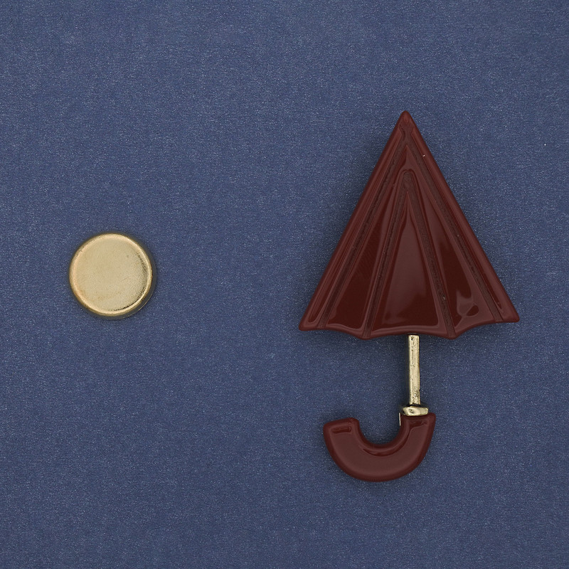 Broszka na magnesie Parasolka z akrylu i złotego metalu, 63×36 mm