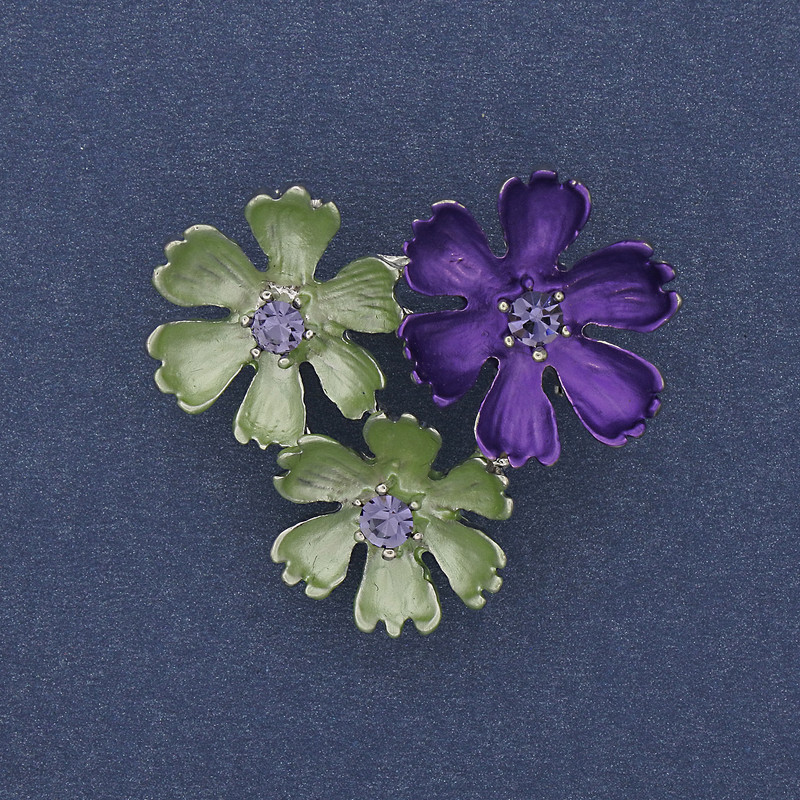 Broszka-wisiorek z zieloną i fioletową emalią, fioletowymi kryształami, metalem w kolorze srebrnym, 31×34 mm+