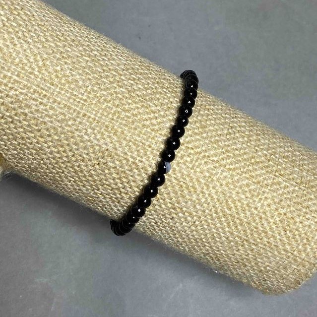 Bransoletka z agatu, gładkie kulki o średnicy 4,5 mm, długość 18 cm, elastyczna