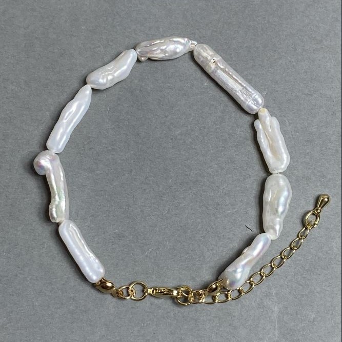 Bransoletka z barokowymi perłami 16–20×5–8 mm, długość 18 cm, przedłużacz 5 cm