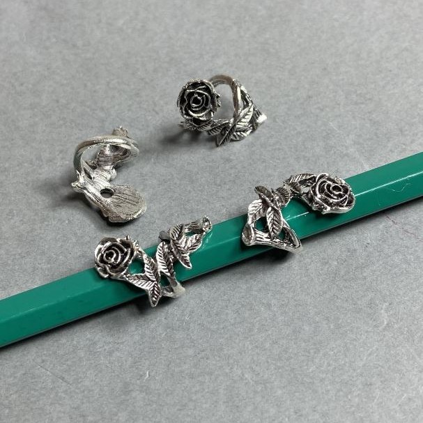 Okucia jubilerskie - koralik-wstawka w kolorze srebra, średnica 20×12 mm ± otwór 8 mm ± opakowanie 20 g ~16 szt.
