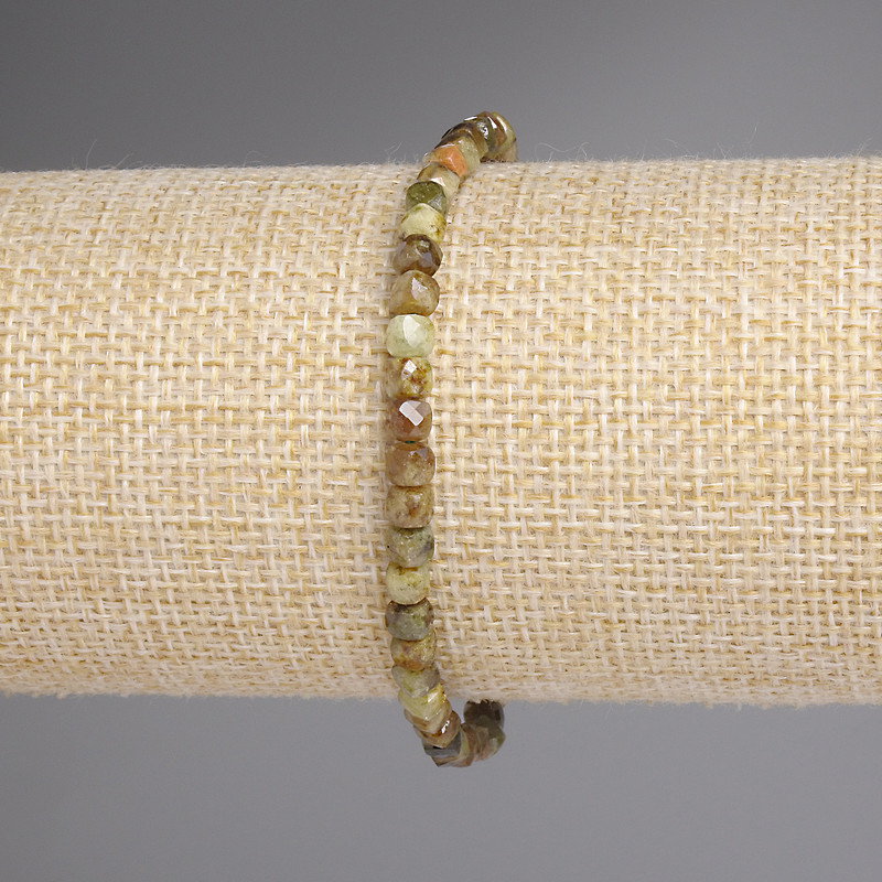 Bransoletka z grosularu fasetowanego, kostka 4×4 mm, długość 18 cm, na elastycznej gumce
