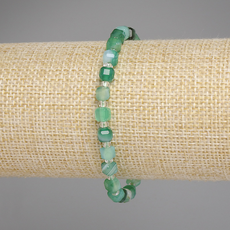 Bransoletka z fasetowanego agatu, kostki 5×5 mm, koraliki 3 mm, długość około 18 cm, elastyczna