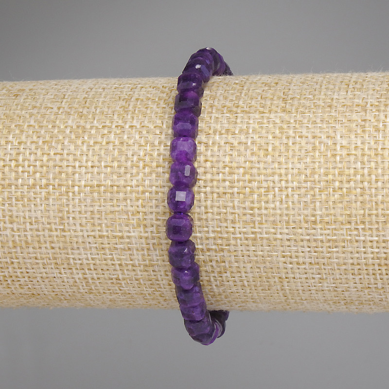 Bransoleta z sugilit, szlifowany kubik, średnica 5 mm, 5×5 mm, długość 18 cm, elastyczna
