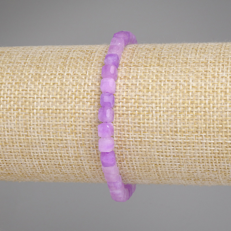 Bransoletka z lawendowego ametystu, fasetowane sześciany 5×5 mm, długość 18 cm, elastyczna