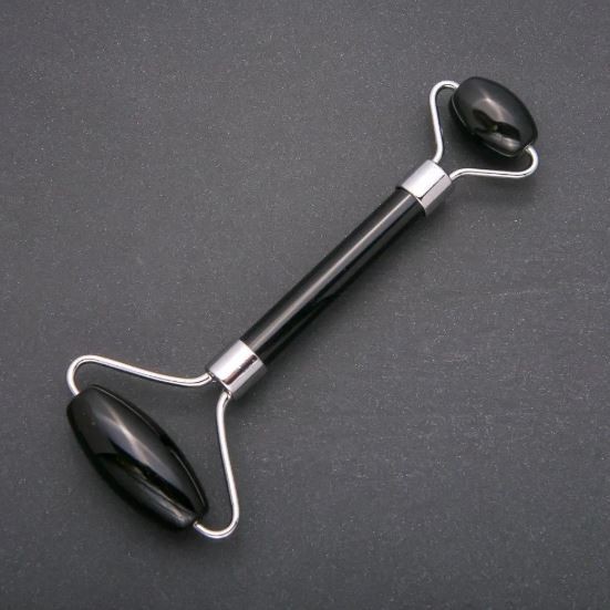 Masażer z czarnego agatu, dwustronny, długość 14,5 cm, srebrzysty metal