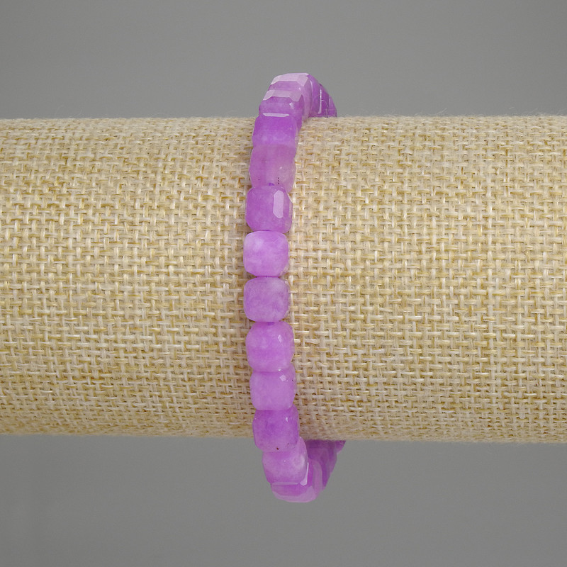 Bransoletka z lawendowego ametystu – szlifowane sześciany o wymiarach około 6,5 × 6,5 mm, długość 18 cm +