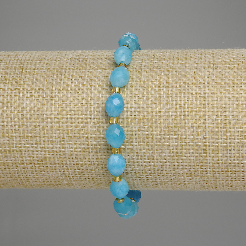 Bransoletka z akwamarynu – fasetowane ziarenka 8×6 mm ±, koraliki 3 mm ±, długość 18 cm ±