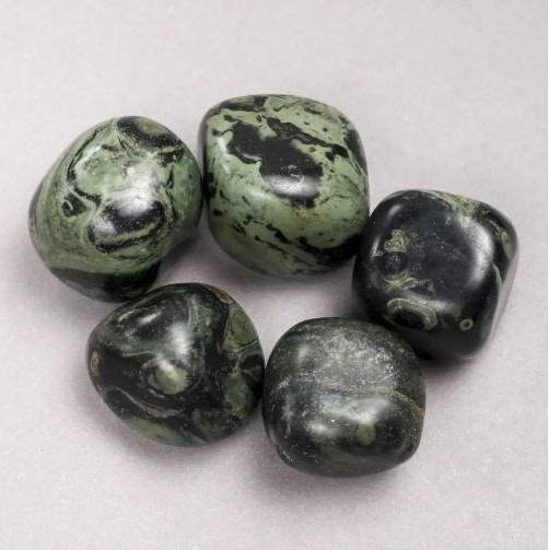Naturalny kamień Oceaniczny Jaspis, średnica 22×20 mm ± (opakowanie 100 g) obrobione samorodki bez otworu
