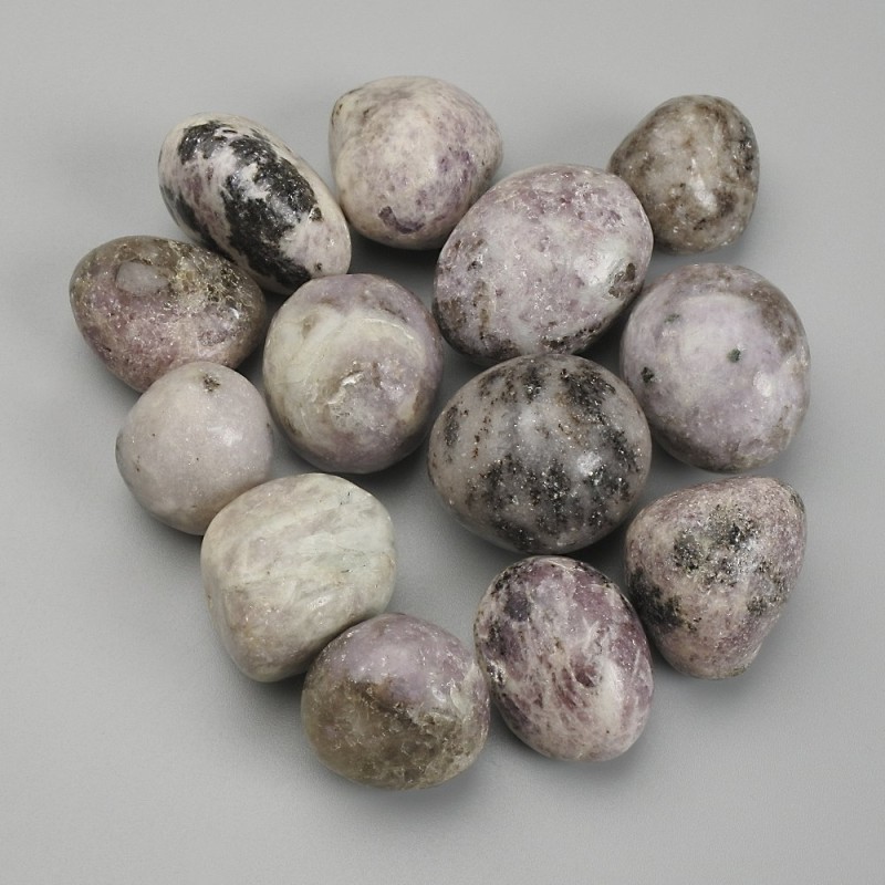 Naturalny kamień turmalin – galetowy, obrobione samorodki bez otworu 17–22×15–20 mm ± (za 100 g ±)