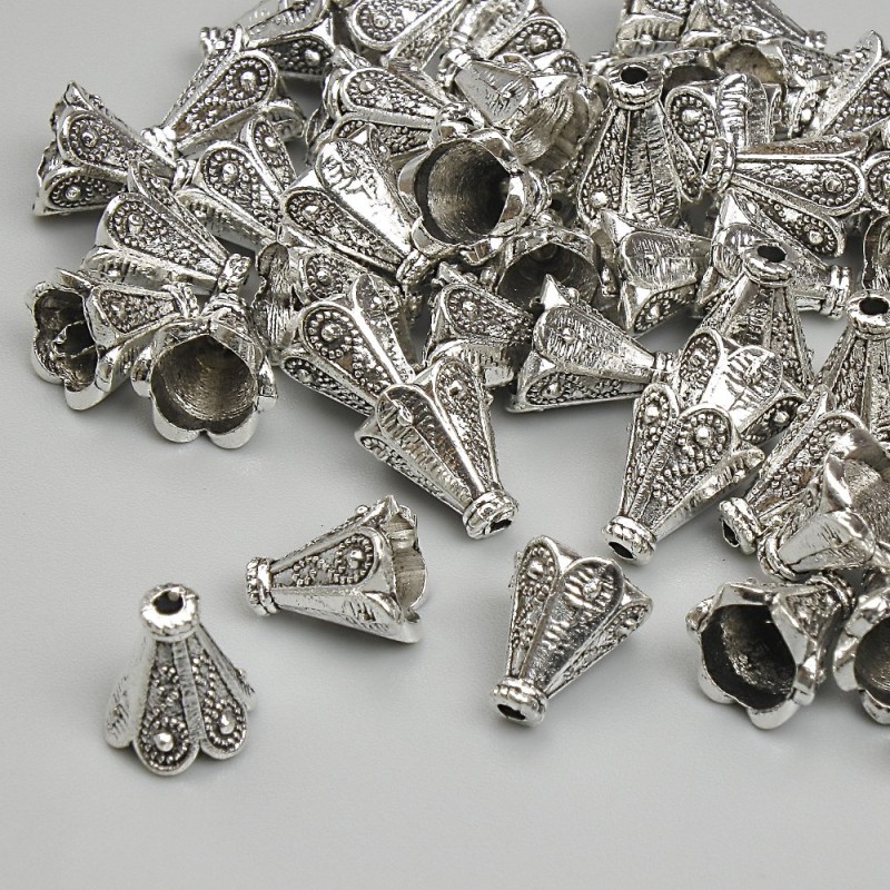 Srebrzysta końcówka jubilerska 8×6 mm