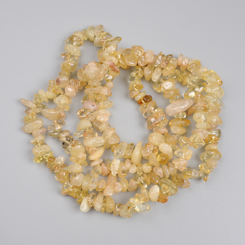 Koraliki cytrynowe – chipsy, średnica 4–10×2–4 mm, długość 76 cm ±, na żyłce