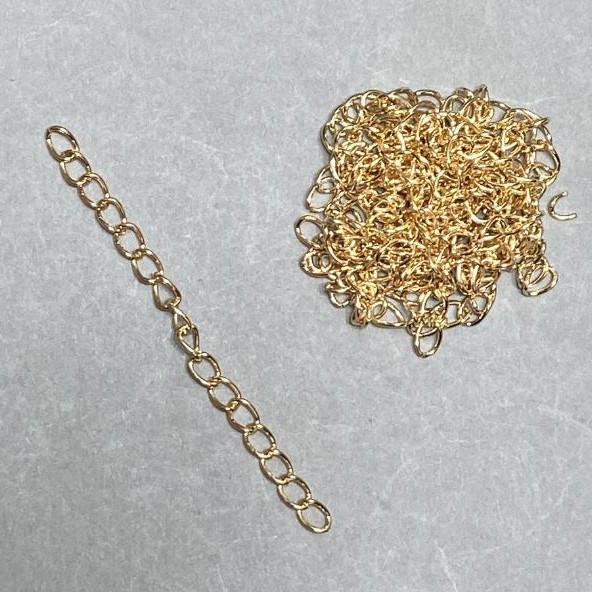 Okucia jubilerskie – dodatkowy przedłużacz łańcuszka 7 cm, kolor metalu: złoty, wykończenie (34 g +/-)