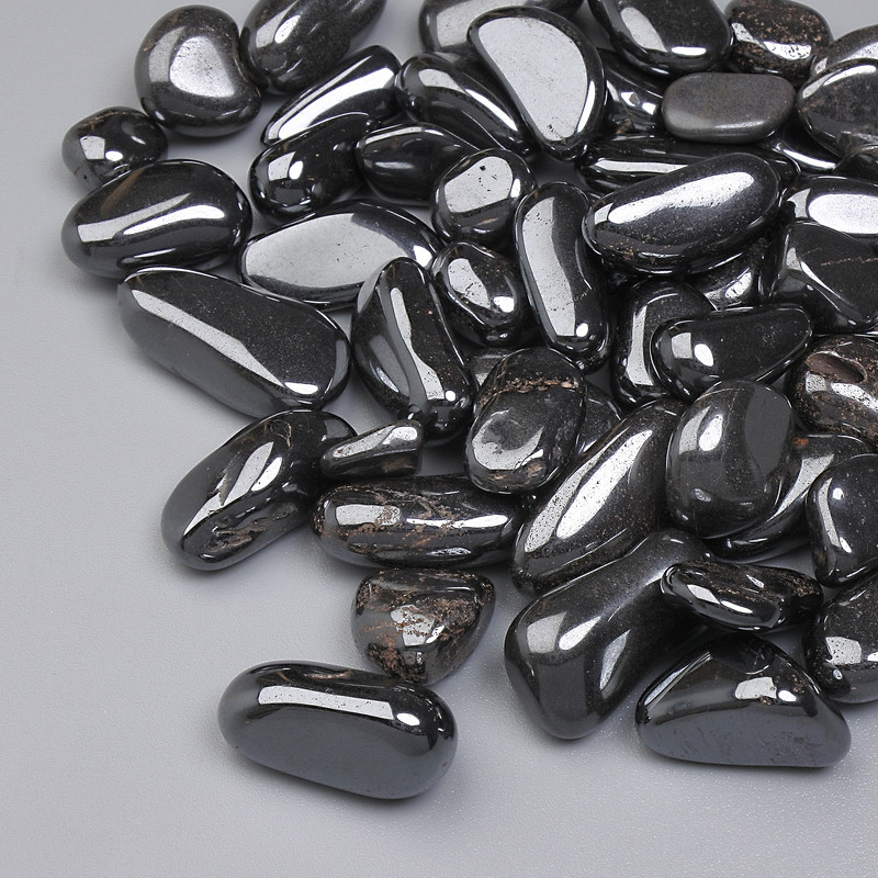 Naturalny kamień hematyt – drobinka bez otworu 9-18×7-10 mm+- (za 100 g+-)
