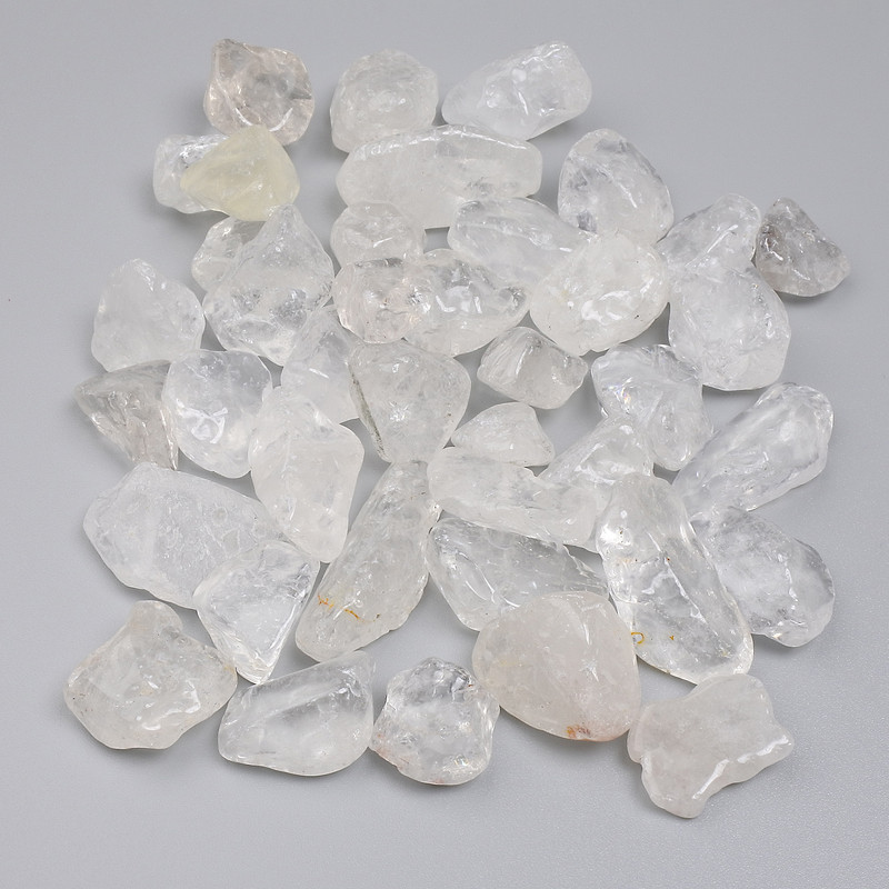 Naturalny kamień Kryształ Gurskiego drobinka bez otworu 12-20×12-14 mm+- (za 100 g+-)