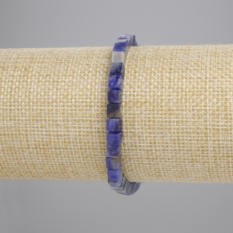 Bransoletka z sodalitu — kostki 4,5×4,5 mm, długość 18 cm, elastyczna