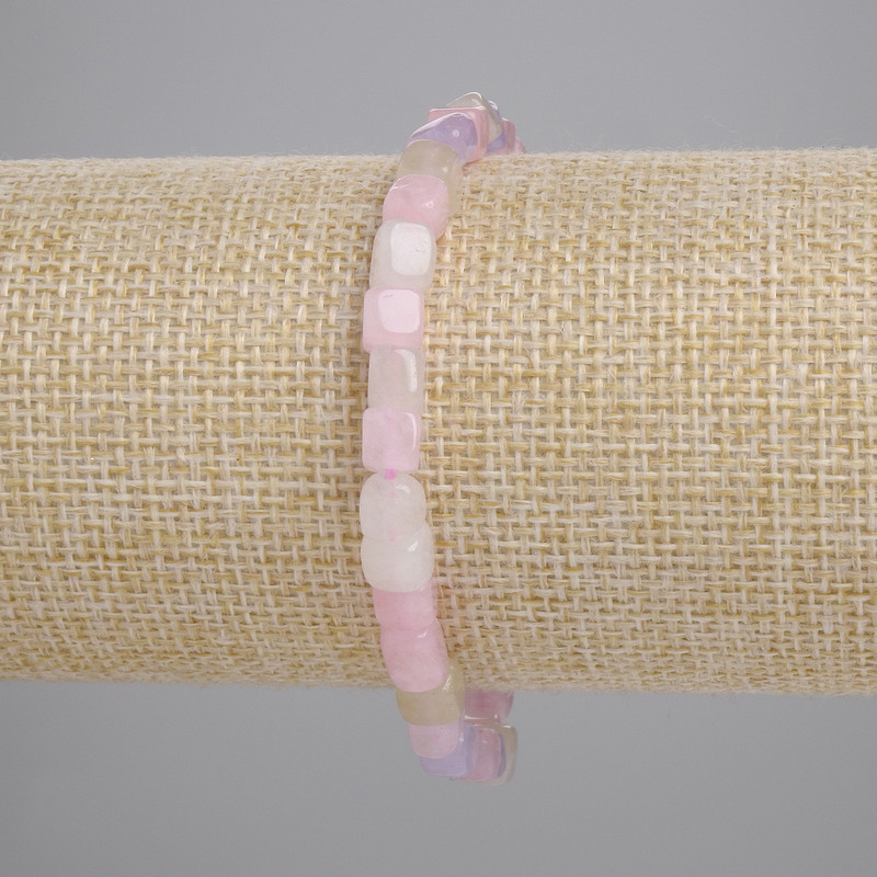 Bransoletka z morganitu w formie sześcianów, średnica 5 mm, długość 18 cm, elastyczna
