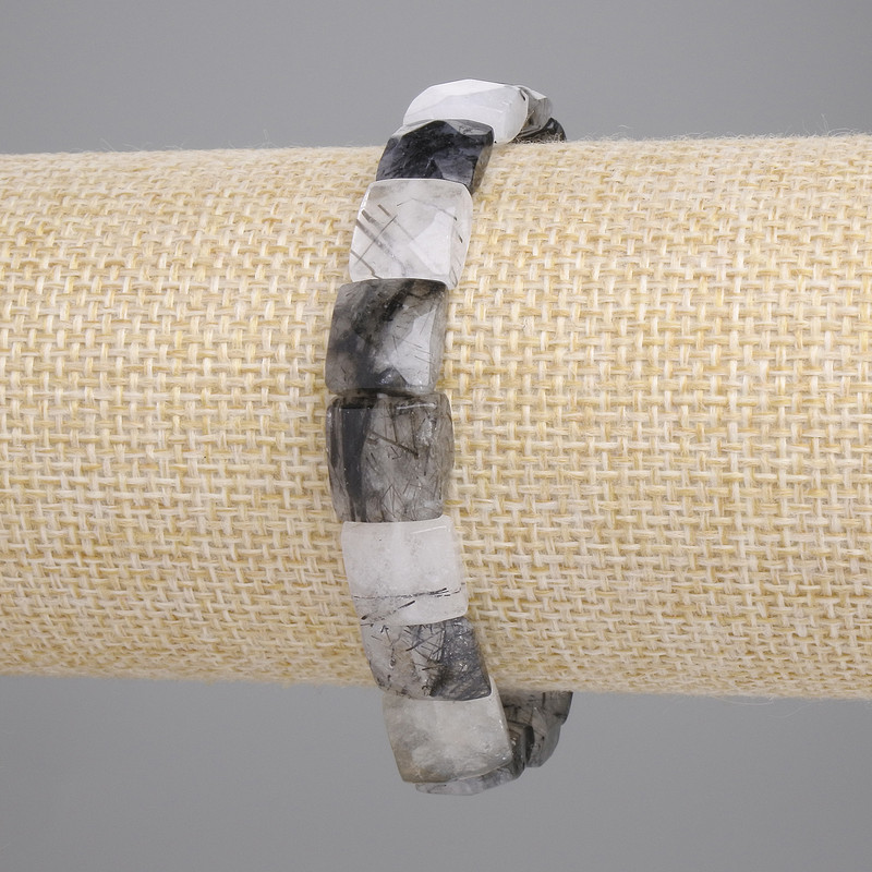 Bransoleta z kwarcu rutylowego włosisty, fasetowane kwadratowe koraliki o wymiarach około 9–10×9–10 mm ± (na gumce elastycznej), długość 18 cm+