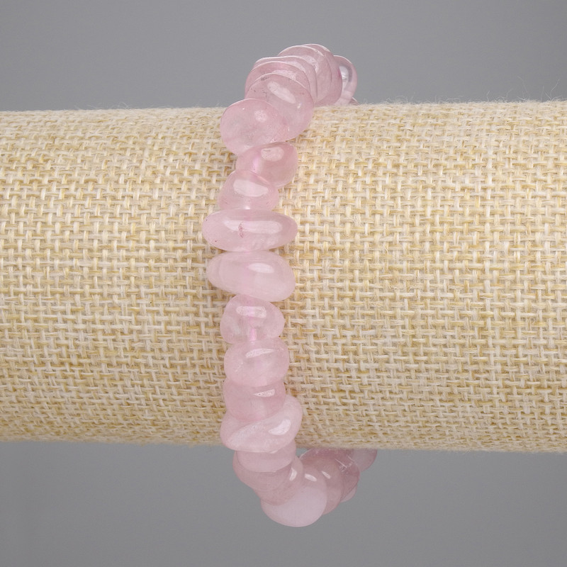 Bransoletka z różowego kwarcu – drobinki, średnica 9–16×5–7 mm, długość 18 cm, elastyczna