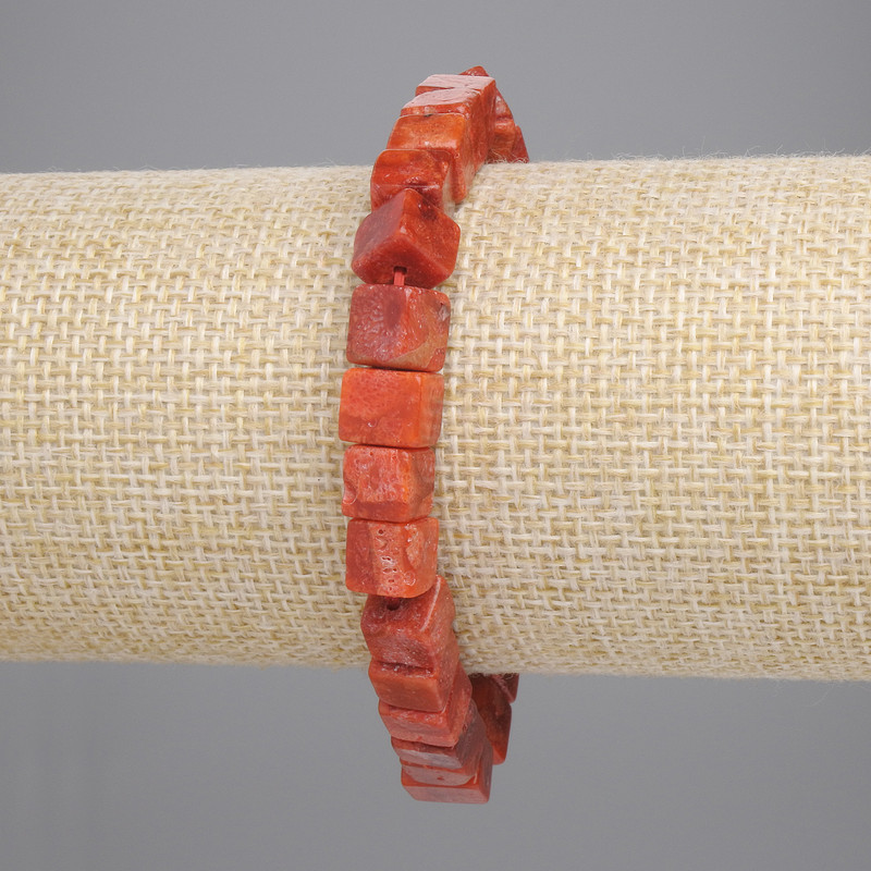 Bransoletka z gąbczastego koralu – kostki 7×7 mm, 5×7 mm, 5 mm +/-; długość 18 cm +/- elastyczna