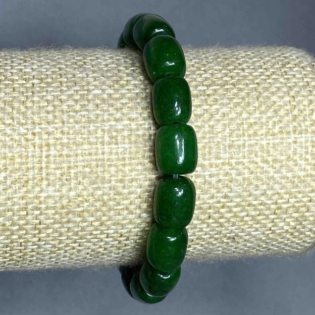 Bransoletka z chryzoprazem w formie barilo, średnica 10x8 mm, długość 18 cm, elastyczna