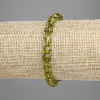 Bransoletka z chryzolitami fasetowanymi, średnica około 7,5×7,5 mm, długość 18 cm, elastyczna