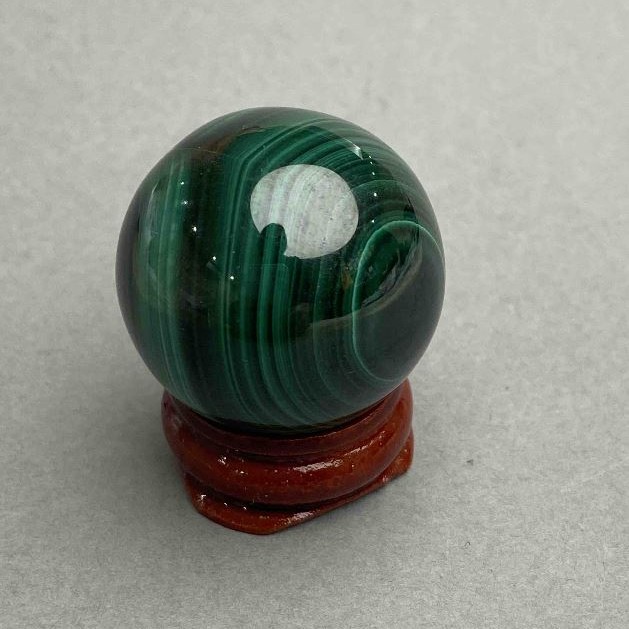 Kula pamiątkowa z malachitu, średnica 30 mm ± waga 58 g