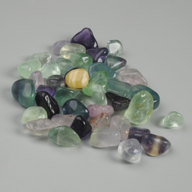Fluoryt naturalny kamień fasetowany, średnica 10-20×8-15×7-17 mm ± (różnych rozmiarów) (Cena za 100 g)