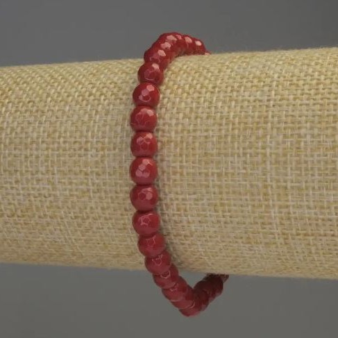 Bransoletka z koralu – fasetowane kule 6 mm, długość 18 cm, na elastycznej gumce