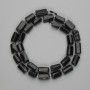Koraliki z czarnego turmalinu, fasetowane – rozmiar 11–12×6–7 mm; koraliki 5 mm i 3 mm, długość około 40 cm, na nitce