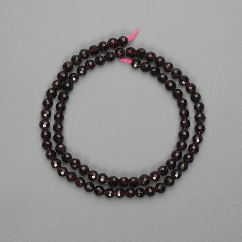 Koraliki granatu fasetowane kuleczki 5 mm, długość ok. 39 cm, na nitce