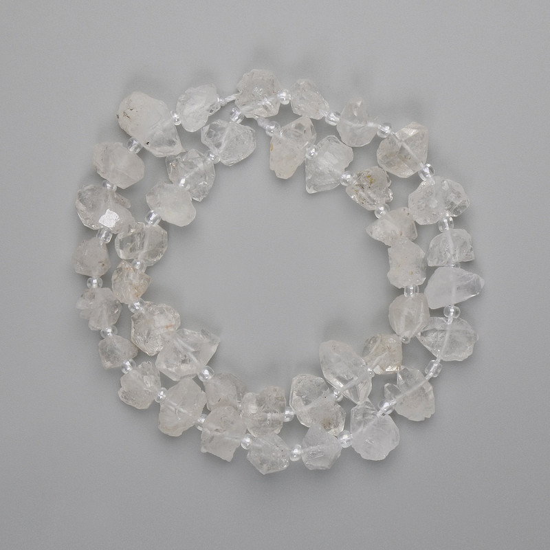 Koraliki z kryształu górskiego, nieobrobione kamienie 8–12×7–8 mm, koraliki 5 mm ±, koraliki 3 mm ±, długość 38 cm