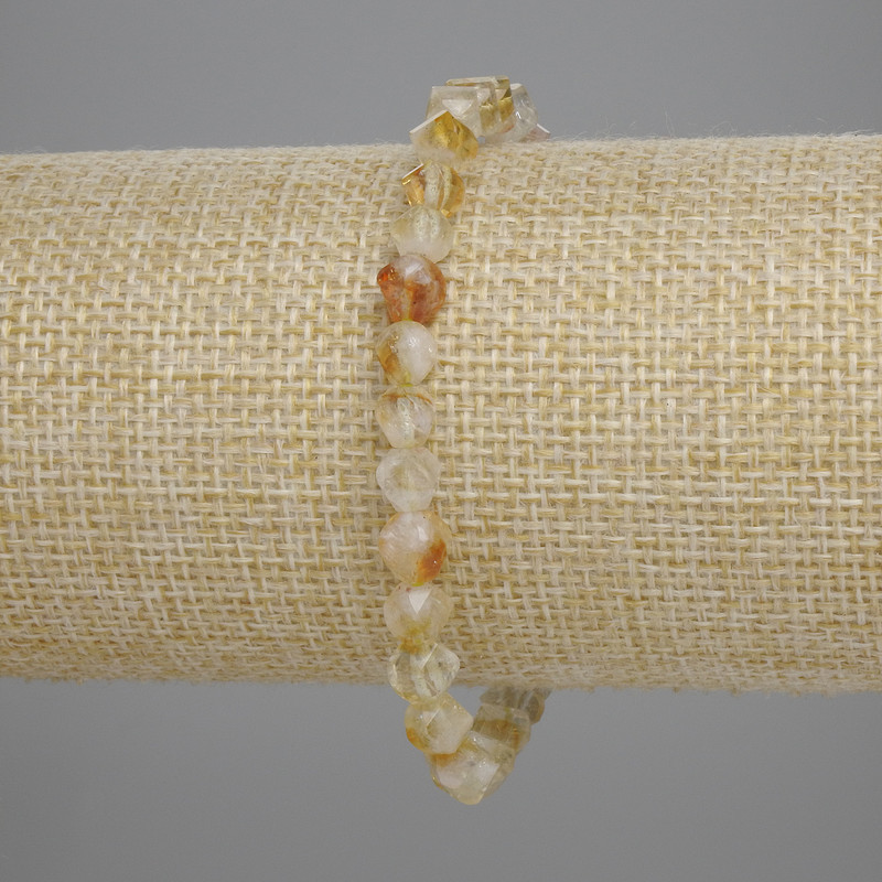Bransoletka z fasetowanego cytrynu w rombowym kształcie, średnica 6×5 mm, długość 18 cm, elastyczna