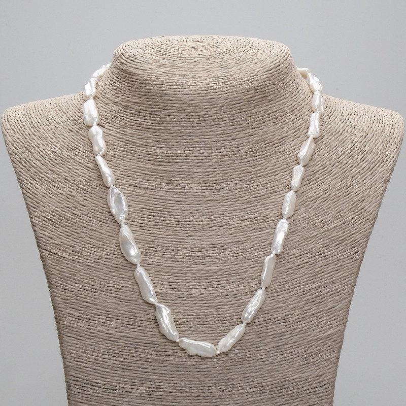 Naszyjnik z naturalnych barokowych pereł, średnica 20–21×7 mm, 5–9 mm, długość 45 cm ± 5 cm, z przedłużającym łańcuszkiem