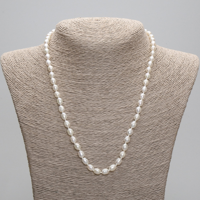 Naszyjnik z naturalnych pereł rzecznych 8–8,5×5–6 mm, długość 45 cm +/- 5 cm, przedłużany łańcuszek