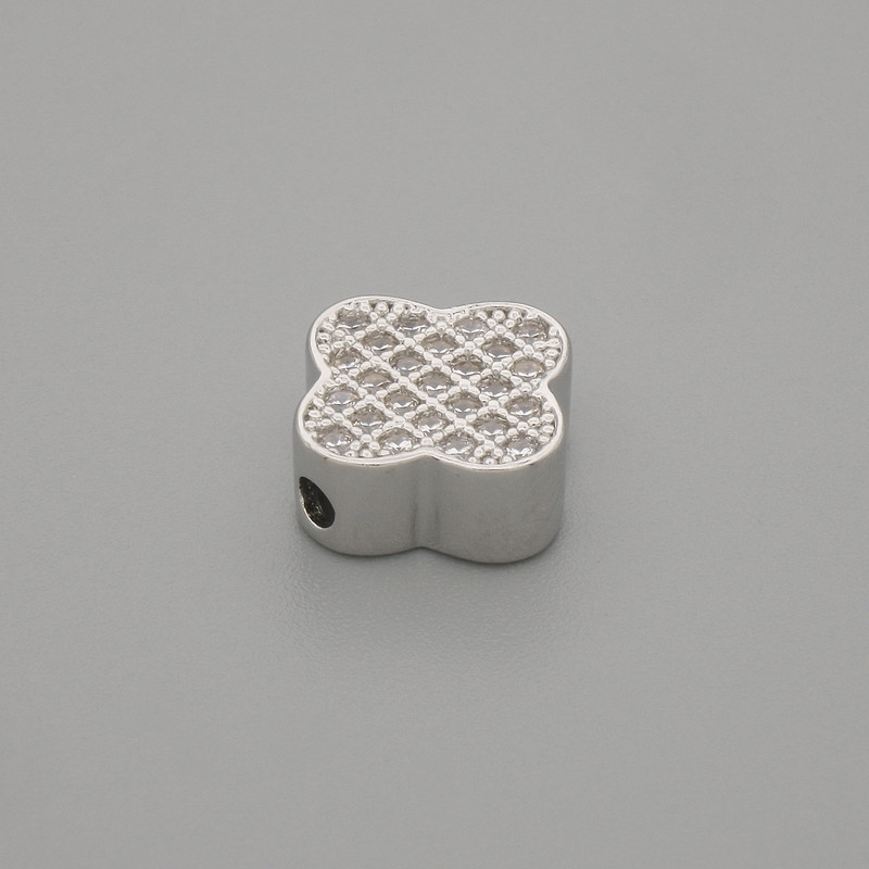 Koralik-wkładka w kształcie koniczyny, strass, kolor metalu: srebrny, średnica 10 mm ±, otwór 1,6 mm ±, za 1 szt.