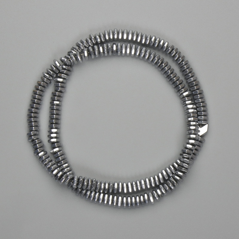 Koraliki hematyt fasetowany rondel 5x1,5 mm+- kolor srebrny, długość 40 cm+