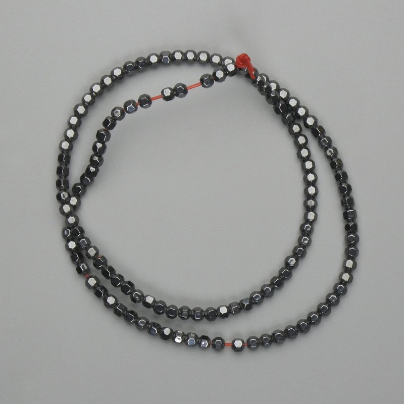 Koraliki hematytu fasetowane 3×3 mm, długość 39 cm