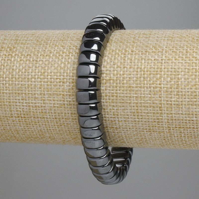 Bransoletka z hematytu w kształcie rondeli półokrągłych, 10,5×5 mm ±, długość około 18 cm, na elastycznej gumce