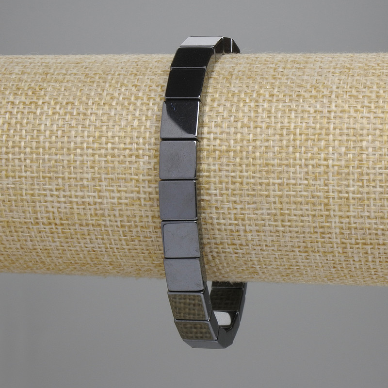 Bransoletka hematit z kwadratowymi ogniwami 8×8 mm, długość 18 cm, elastyczna