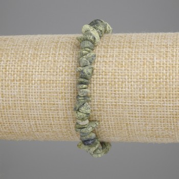 Bransoletka ze serpentynitu – drobinki, średnica 6-11×2,5 mm, długość 18 cm, na elastycznej gumce