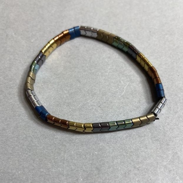 Bransoletka hematytu „Fala” 5×3, 5 mm±, długość 18 cm, na elastycznej gumce