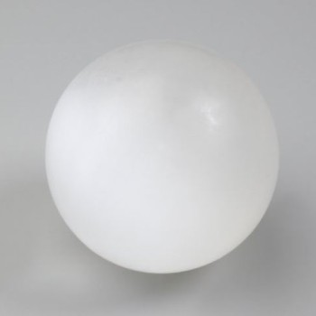 Sferyczna kula z selenitu, średnica około 66 mm, waga od 405 g