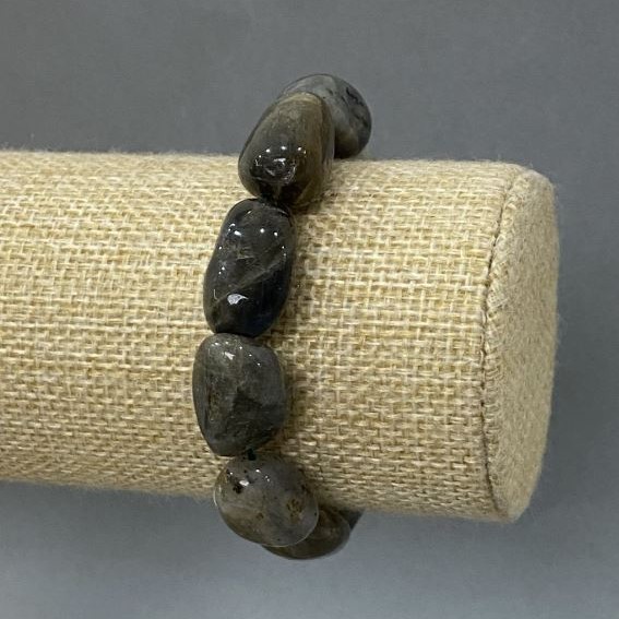 Bransoletka z labradorytu fasetowana 17–21×10–14 mm ±, długość około 18 cm, na elastycznej bazie